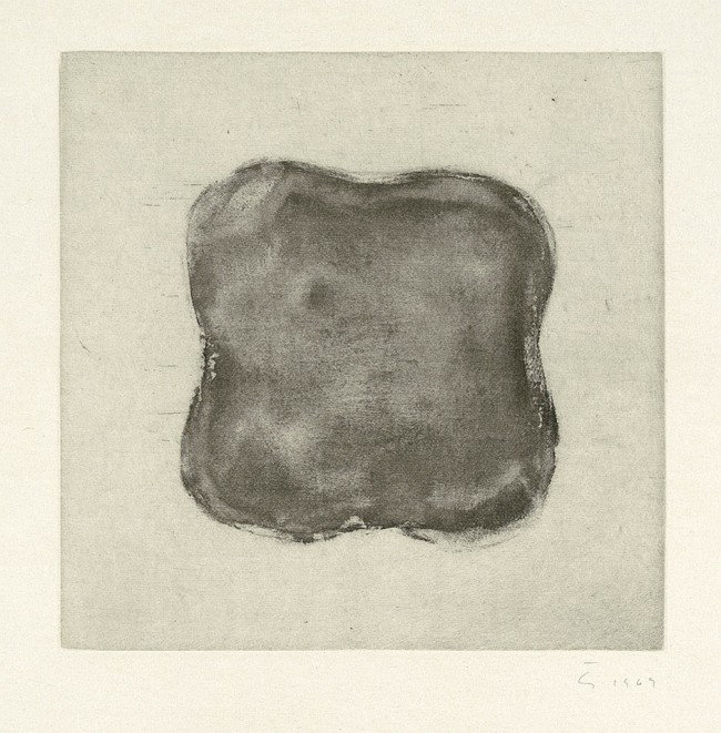Graubner, Gotthard: Ohne Titel: Ohne Titel (Kissen). Aquatintaradierung auf Japanbütten. 24,2 x 24,3 cm (Plattenrand); 67,7 x 52,1 cm (Blattgröße). Monogrammiert und datiert. 1969. Prachtvoller, nuancenreicher Druck m