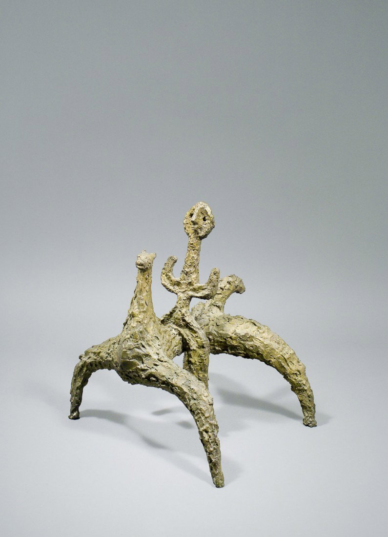 Theunert, Christian: Reiter: Reiter. Bronze mit schwarzbrauner Patina und stark modellierter Oberfläche. Höhe 35 cm; Breite 35 cm; Tiefe 35 cm. Um 1950. Ausstellungen: Berlinische Galerie 1985, Nr. 2, Abb. S. 9 Verein B