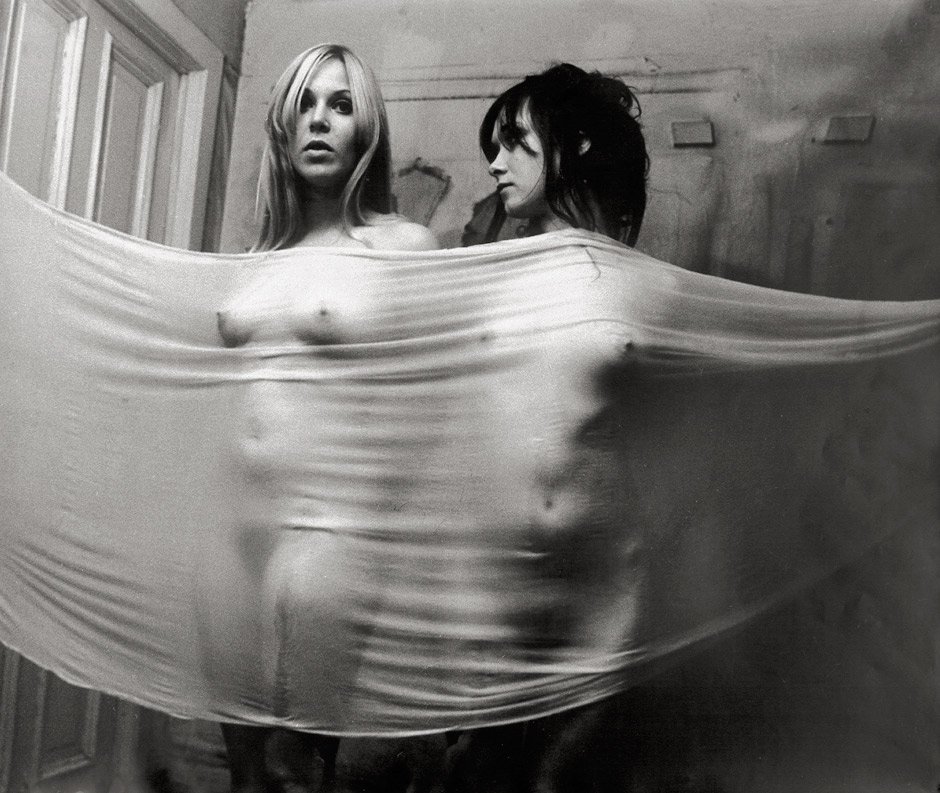 Székessy, Karin: Selected female nudes: Selected female nudes. 1970s. 11 vintage large-format matte gelatin silver prints on Agfa paper. 50 x 60 cm and 60 x 50 cm. Each with photographer's/copyright stamp on the verso. Minimal edge wear, co