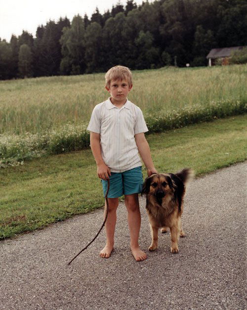 Fuchs, Bernhard: Martin, Helfenberg, Schönegg: "Martin, Helfenberg, Schönegg". 1999. Color coupler print on Fujicolor Crystal Archive paper. 31,8 x 25,2 cm (39,8 x 29,6 cm). Signed, titled, dated and numbered 24/200 by the photographer