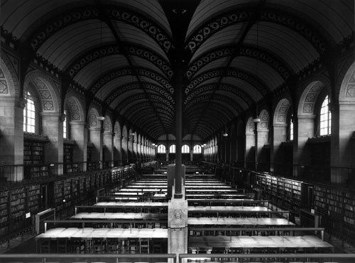 Hamm, Manfred: Bibliothèque St. Geneviéve, Paris: "Bibliothèque Saint-Geneviéve, Paris". 1989. Vintage gelatin silver print. 42,5 x 57 cm (50,5 x 60,3 cm). Signed, titled, numbered I/II and dated by the photographer in pencil on the verso