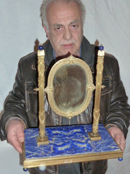 FRENCH BRONZE DRESSING/VANITY MIRROR LAPIS LAZULI BASE: SHOWING A ANTIQUE FRENCH BRONZE ORMOLU DRESSING / VANITY SWIVEL MIRROR ON LAPIS-LAZULI BASE WITH FOUR LAPIS LAZULI BALL FEET . DELIGHTFUL PAIR OF BRONZE COLUMNS WITH LAPIS-LAZULI FINIALS CARESS A ORNA