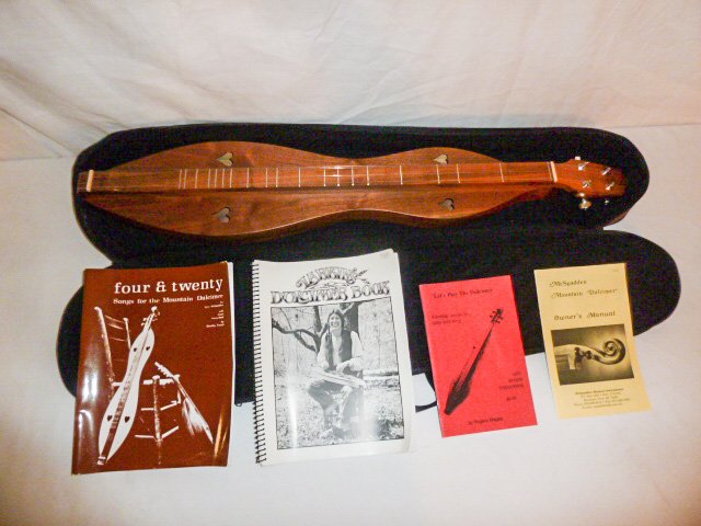 McSpadden mountain dulcimer spruce top w case (1 of 6)