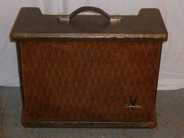 vintage 1960s Silvertone Model 1432 tube amp (1 of 6)