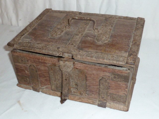wood document / strong box interior till ironwork (1 of 8)