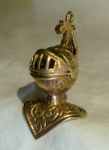 14kt Mechanical Medieval Knight's Helmet 3-D Charm (1 of 7)