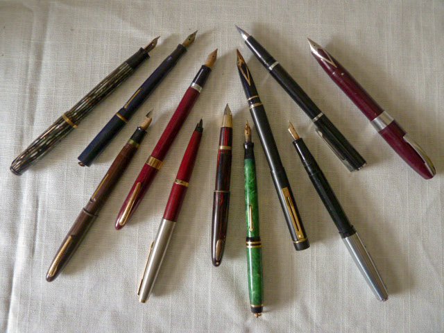 Vintage Fountain Pen Lot 11 Pens - Parker,Waterman etc. (1 of 3)