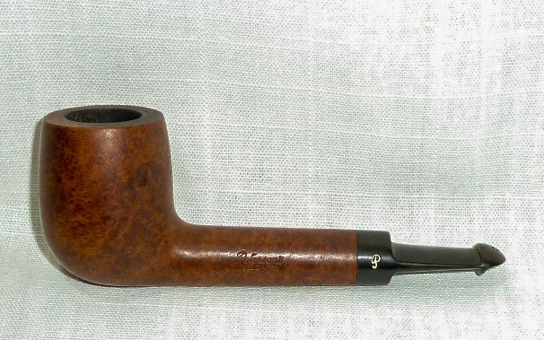 Peterson Kildare 53 Smoking Pipe: Peterson's Kildare has a P Lip . Measures 5" long. Made in Ireland . Smooth finish Briar. As found estate condition . Please use photos as part of the description. The absence of a condition report do
