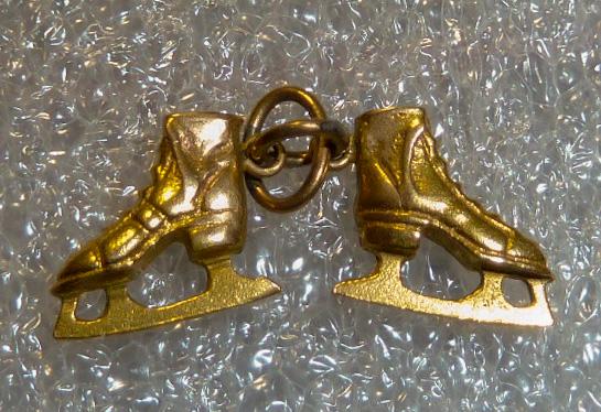 14kt. Pair of Ice Skates 3D Articulate Charm: Perfect for the Ice Skaterâ€¦ This meticulously detailed miniature pair of ice skates looks just like a full size pair of ice skates. Each ice skate measures 7/16" wide by 1/4" high and weighs a c