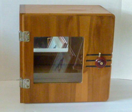 Art Deco Barber Shop Cabinet Bakelite Handle (1 of 5)