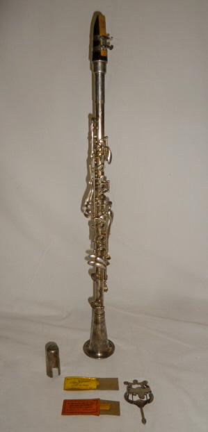 Gretsch Pathfinder Clarinet with Original Carring Case (1 of 6)