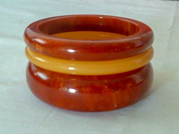 3 Vintage Bakelite Bangle Bracelets (1 of 3)