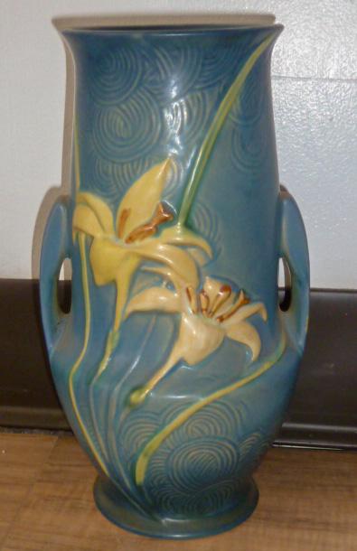 1948 Roseville Pottery Blue Zephyr Lily Vase 138-10" (1 of 5)