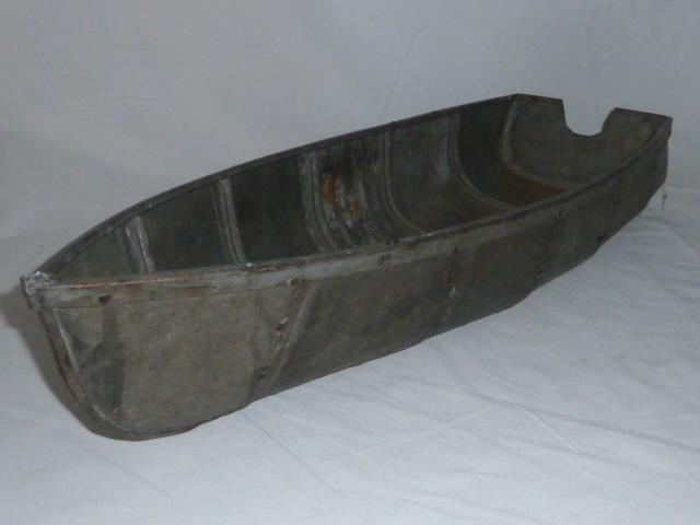Vintage Folk Art Metal Miniature Row Boat (1 of 5)