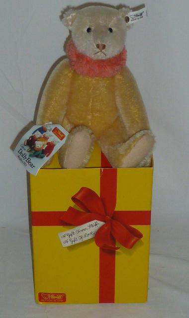 Steiff Pale Yellow Circus Dolly Bear MIB (1 of 3)