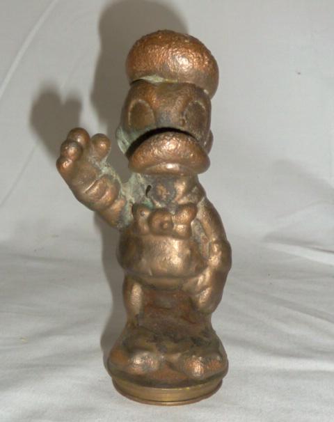 Donald Duck Figural Industrial Toy Mold - Signed Inside: Donald Duck industrial toy making mold, signed Walt Disney Productions on inside of mold. Exemplary addition to any Donald Duck , Walt Disney Collection. All original , Nicely detailed , has screw on 