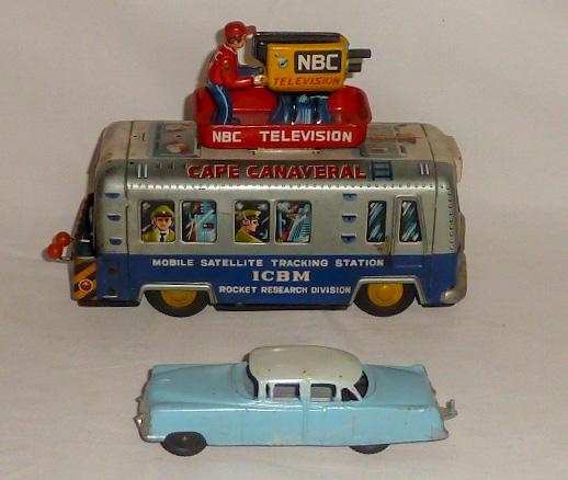 Cape Canaveral B-O Toy Cadillac Tootsietoy NBC TV Toy (1 of 11)