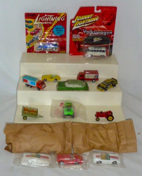 13 Assorted Diecast Vehicles,Premiums,Johnny Lightning (1 of 8)