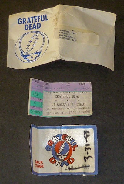 Grateful Dead - Offical Back Stage Pass - Ticket Stub and Grateful Dead Envelope: March 31st 1993, Grateful Dead, Back Stage Pass with Ticket Stub( Nassau Coliseum) and Grateful Dead Comps. Envelope. This is one of several lots in this sale that feature different Grateful Dead Back