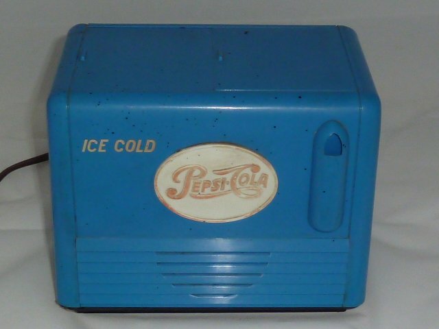 BLUE PEPSI COLA CIRCA 1950'S COOLER RADIO (1 of 7)