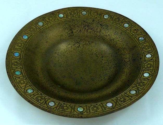 TIFFANY STUDIO GILT BRONZE BOWL NUMBER 1723: SHOWING A GILT BRONZE WITH MOP - TIFFANY NO. 1723 - BOWL. EXCELLENT AS FOUND ESTATE CONDITION.