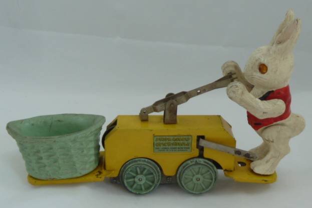 LIONEL PETER RABBIT CHICK-MOBILE HAND CAR 1930'S: SHOWING A VINTAGE 1930'S PETER RABBIT CHICK-MOBILE HAND CAR BY LIONEL IN FINE WORKING ORDER.EXCELLENT AS FOUND ESTATE CONDITION.