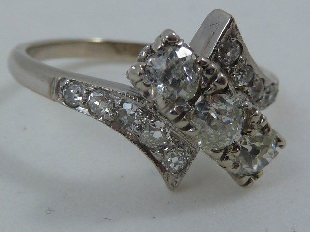 LADIES 14KT DIAMOND COCKTAIL RING. APPROX. 1 TWCTS (1 of 5)