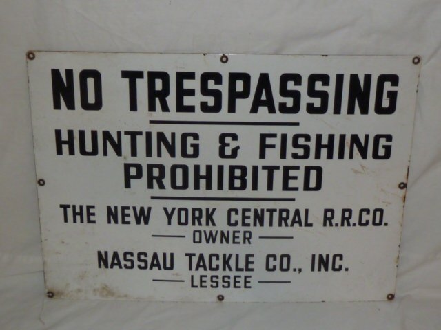 PORCELAIN NO TRESPASSING HUNTING & FISHING SIGN (1 of 2)
