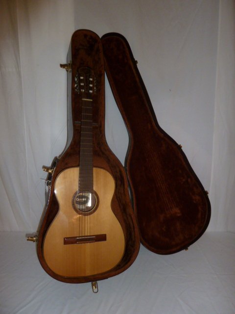 GANNINI ACOUSTICAL GUITAR BRAZIL: SHOWING A SIX STRING GANNINI ACOUSTICAL GUITAR BRAZIL MODEL AWN21 , SERIAL 101979 .AS FOUND ESTATE CONDITION.PLEASE USE PHOTOS AS PART OF THE DESCRIPTION. THE ABSENCE OF A CONDITION REPORT DOES NOT GU