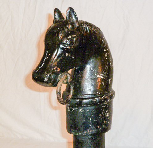 CAST IRON HORSE HEAD HITCHING POST (1 of 6)
