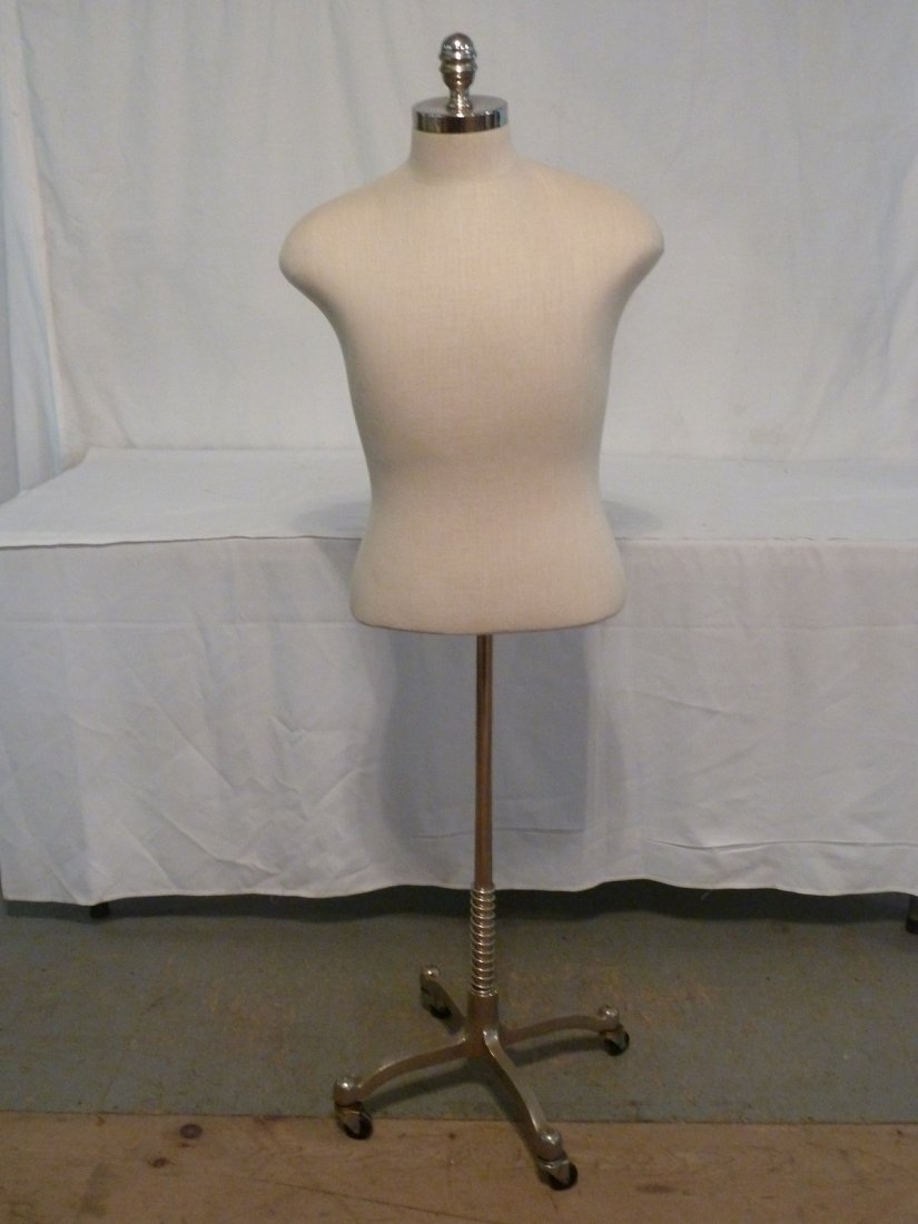 RALPH LAUREN MANNEQUIN ON WHEELS (1 of 4)