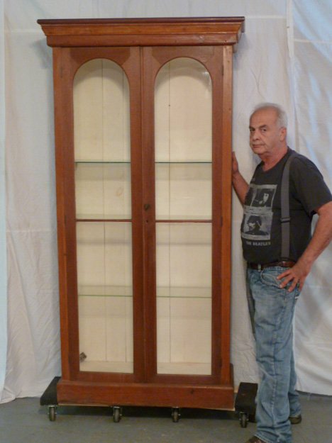 ANTIQUE 2 DOOR WALNUT BOOKCASE GLASS SHELVES (1 of 4)