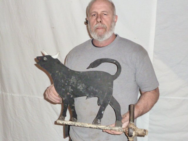 ANTIQUE FOLK ART BULL SHEET IRON WEATHERVANE (1 of 4)