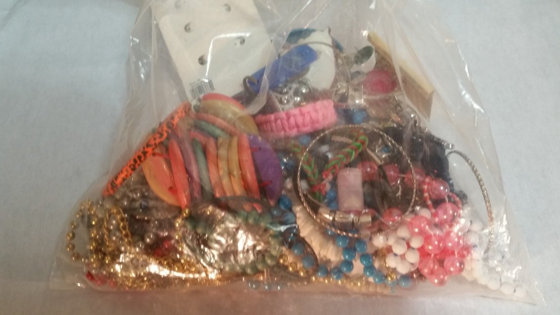 Grab Bag Jewelry: Grab Bag Costume Jewelry