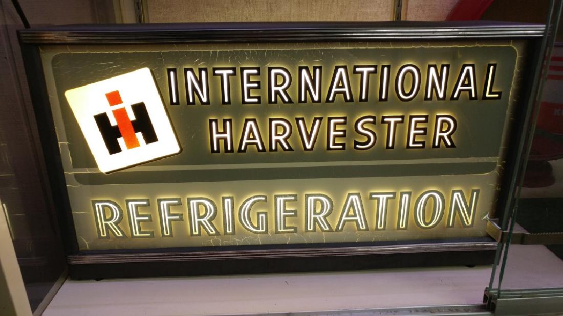 International Harvester Light Up Sign (1 of 8)