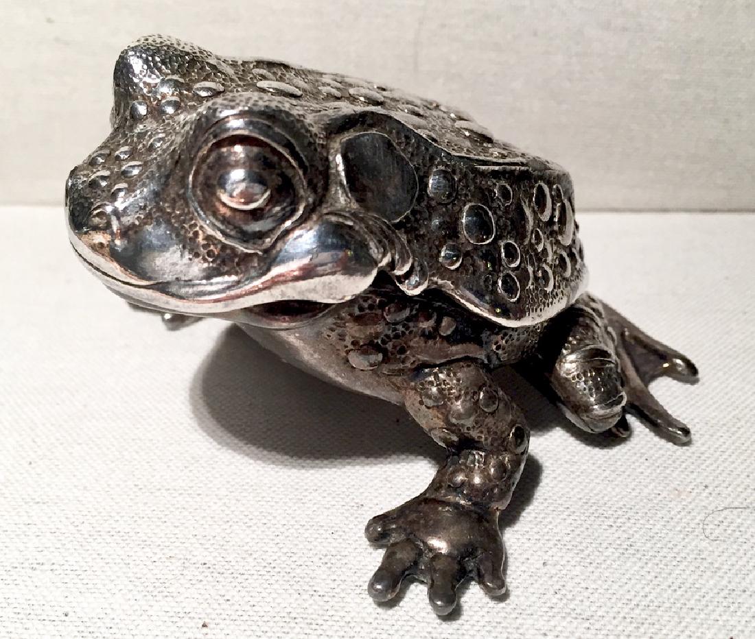 Reed & Barton Silver Frog Music Box (1 of 7)
