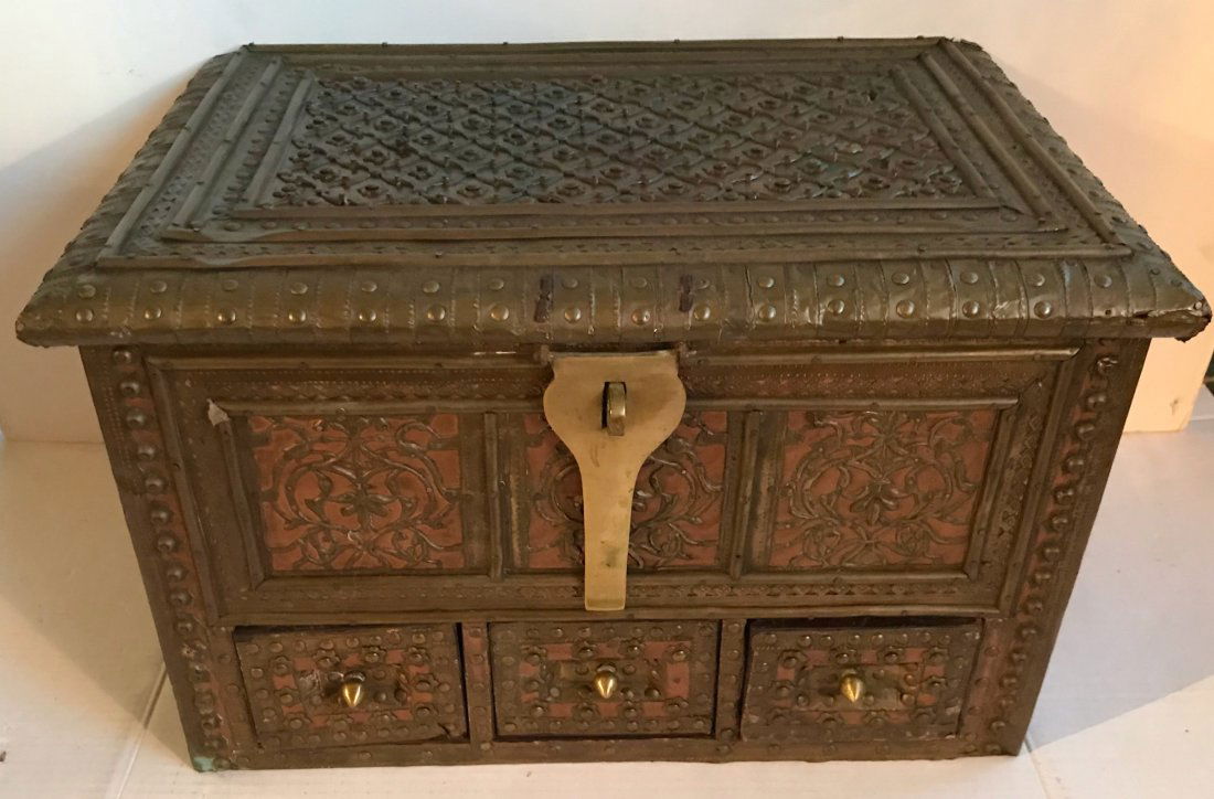 Anglo-Indian Hand Tooled Metalwork Chest (1 of 10)