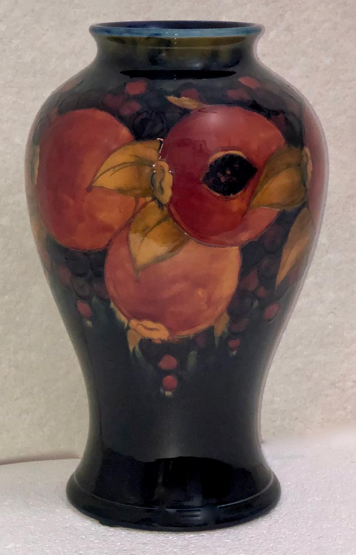 Moorcroft Pomegranate Vase (1 of 6)