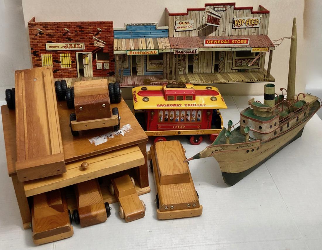 Vintage Toys MARX Wild West, Trolley, Steamboat, Truck (1 of 16)