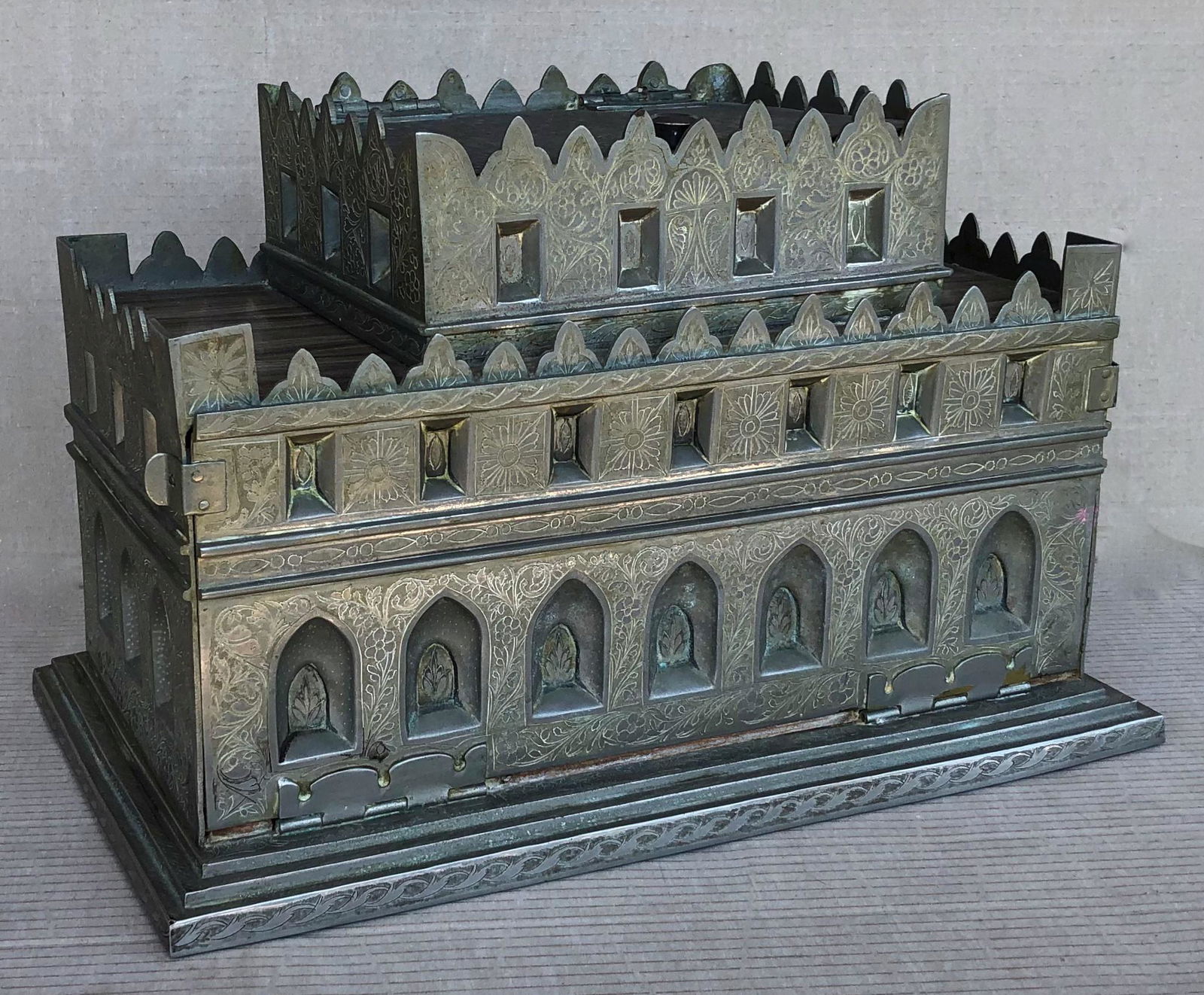 A Thorens Engraved Mughal Style Music Box w/ Discs (1 of 11)