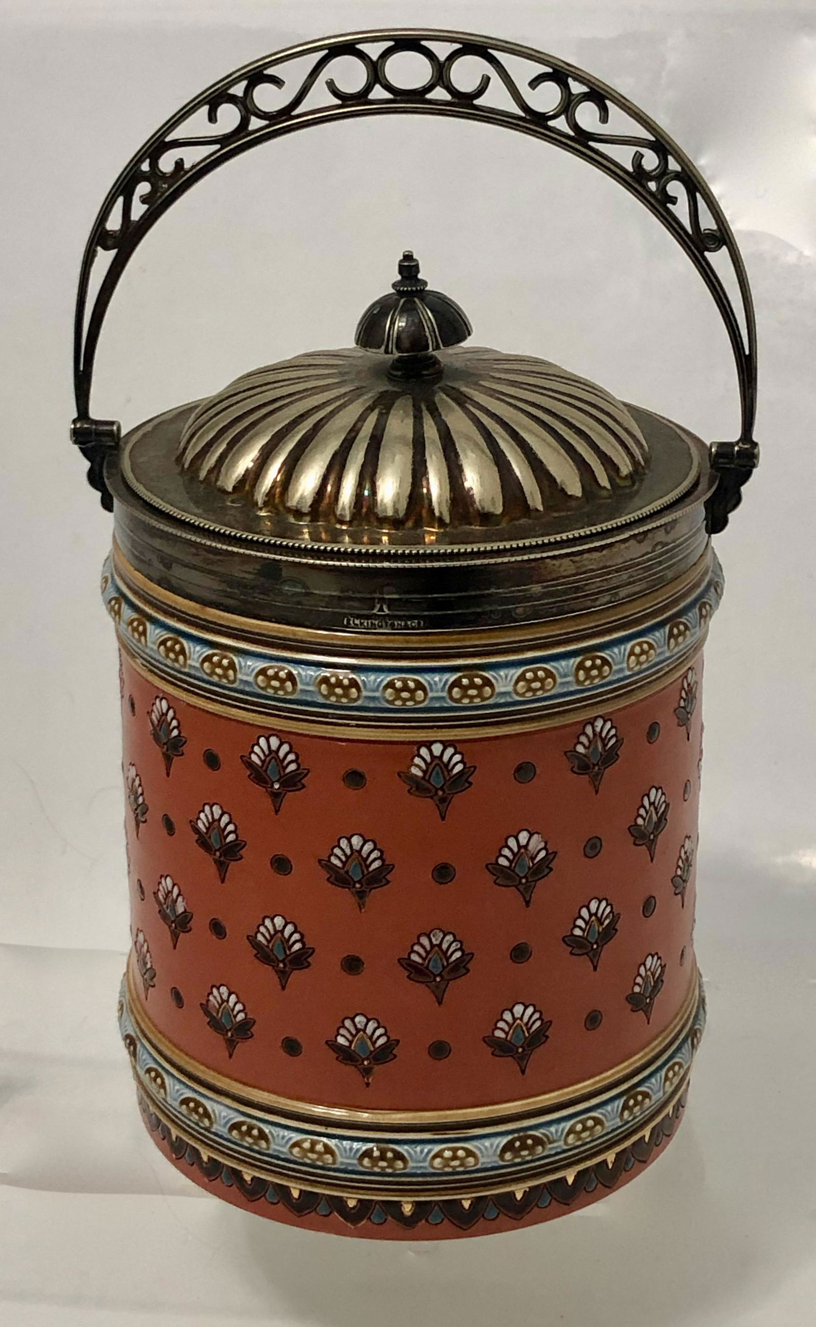 Mettlach Villeroy & Boch Biscuit Barrel W/ Swing Handle (1 of 6)