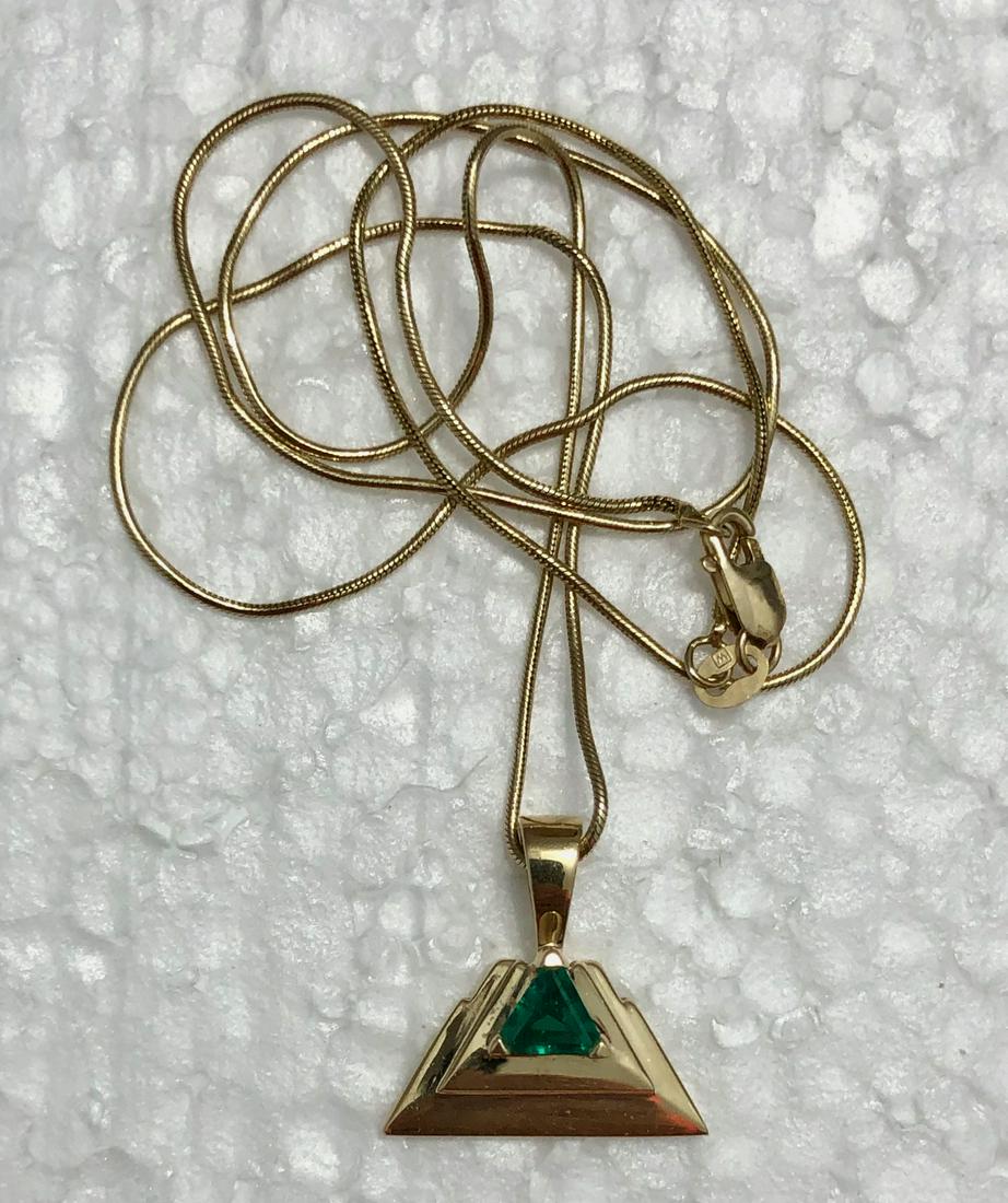 14k Yellow Gold Emerald Pendant Necklace (1 of 5)