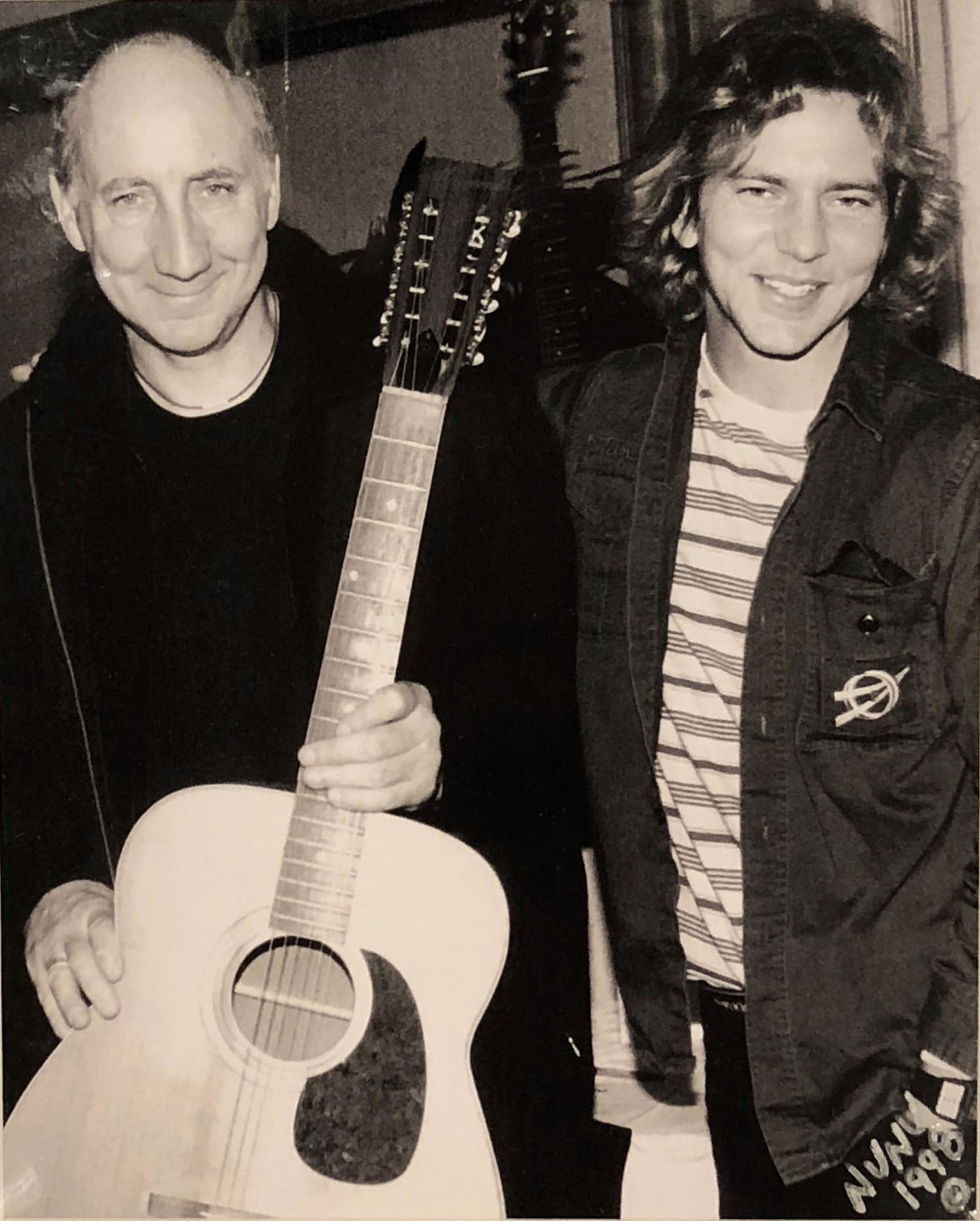 Pete Townshend & Eddie Vedder Signed Photograph NUNU (1 of 5)