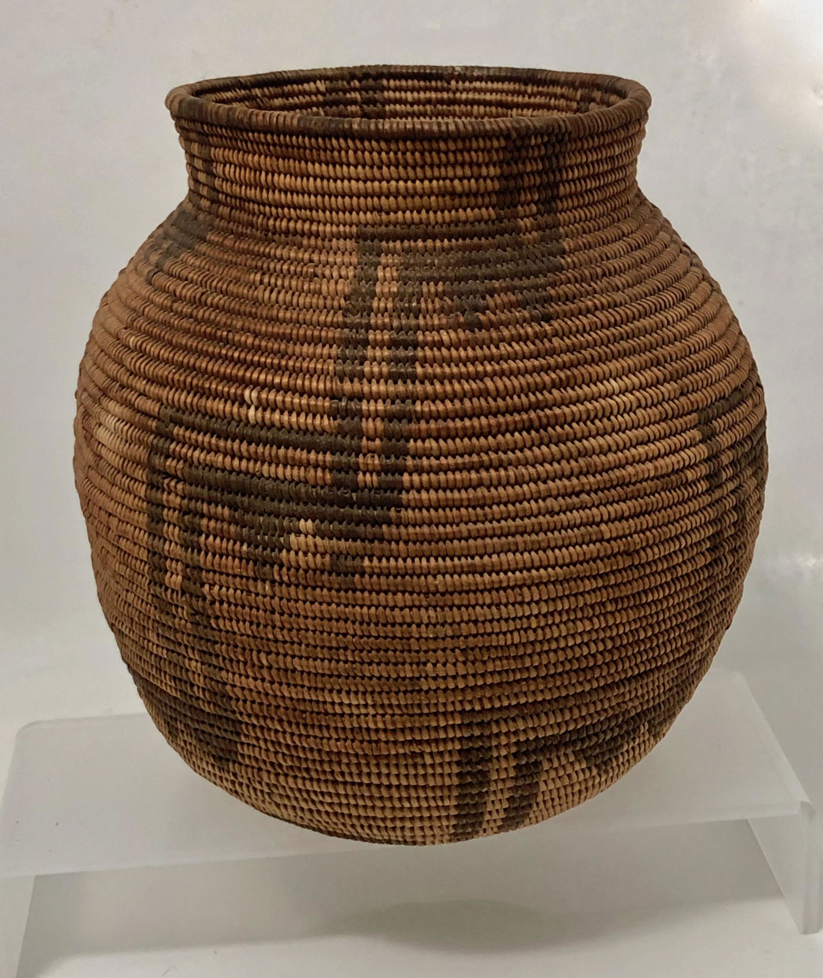 Native American Indian Woven Apache Basket (1 of 4)