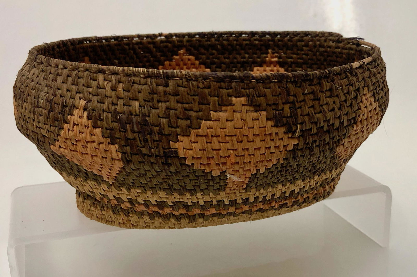 Native American Indian Woven Basket (1 of 4)