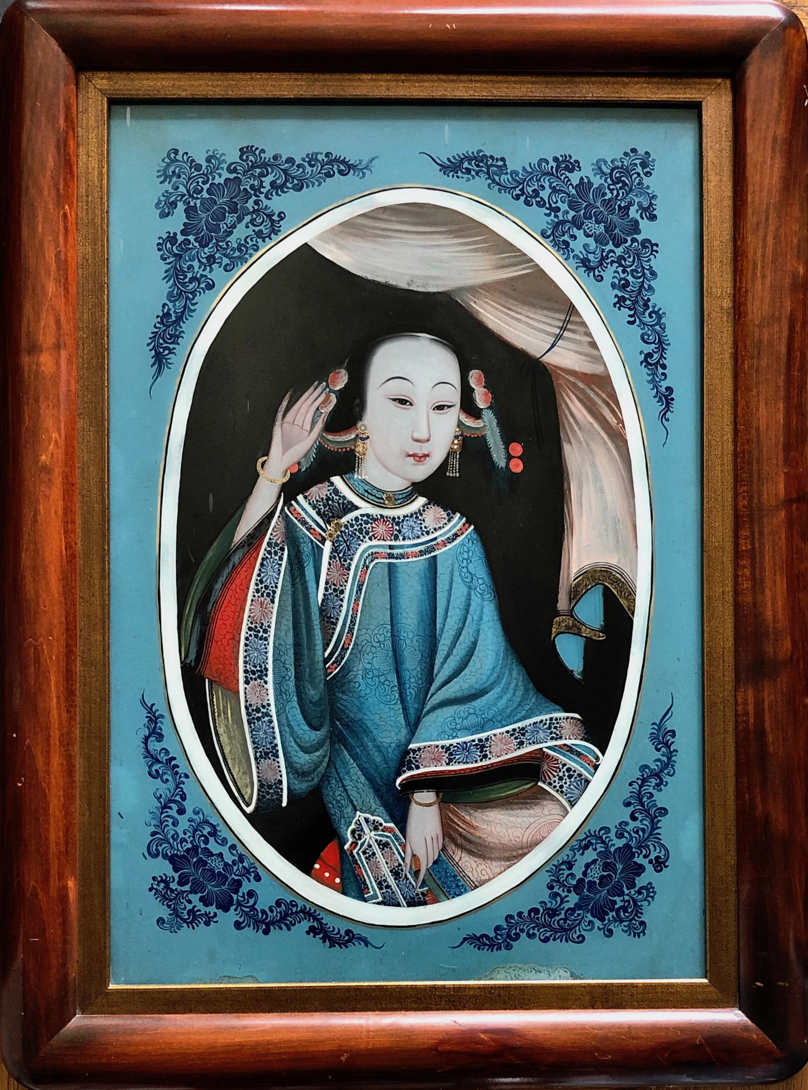 Chinese Export Reverse Glass Painting Portrait Of Noblewoman: Antique 19th Century Chinese Verre Eglomise Reverse Glass Painting of a Young Woman. Seated portrait of a Noblewoman wearing an exquisite silk robe and jewelry. Polychrome painted. Painting is set in 