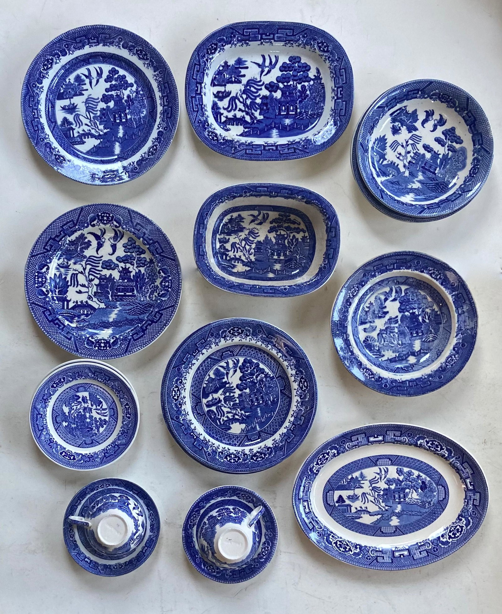 19th C. English Blue & White Porcelain, Assortment of 17 pieces: Antique Group of Blue and White English Porcelain Wares, 19th-early 20th century. Various makers mark on underside; comprised of Alfred Meakin, Staffordshire Tunstal England, Willow England and others