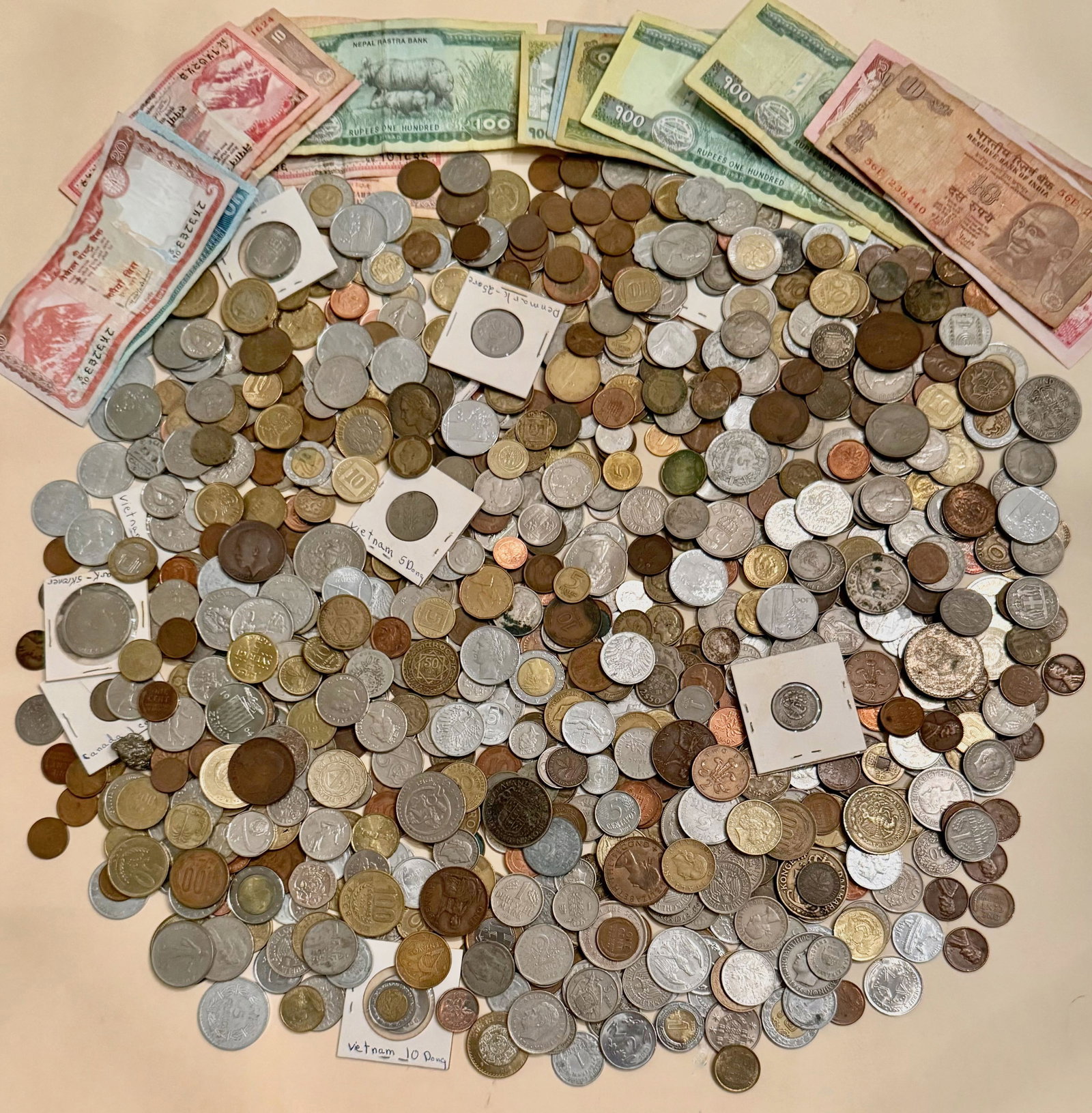 Estate Treasure Trove Of Unsorted Coins & Paper Money (500+) (1 of 6)