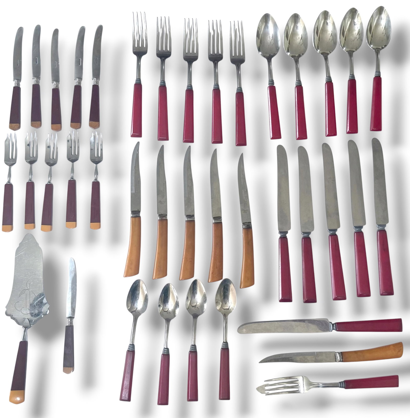 Art Deco Collection of Vintage Bakelite Cutlery (1 of 5)