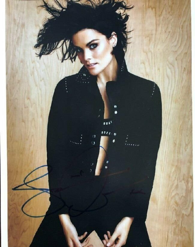 Jamie Alexander-11x14 Signed Photograph (1 of 1)